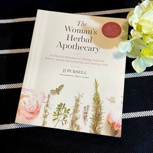 The Woman’s Herbal Apothecary Book